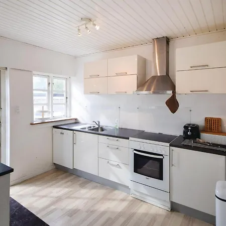 Pet Friendly In With Wifi Hotel 4*